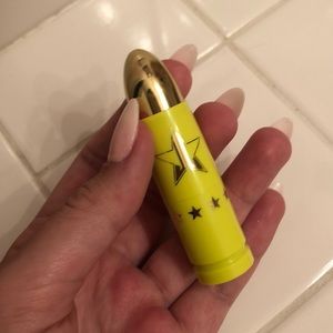 Jeffree Star lipstick in Candy Freeze